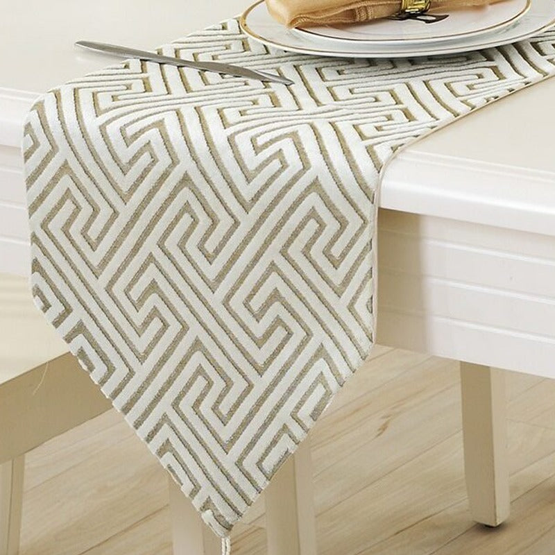 Modern European Simple Table Runner