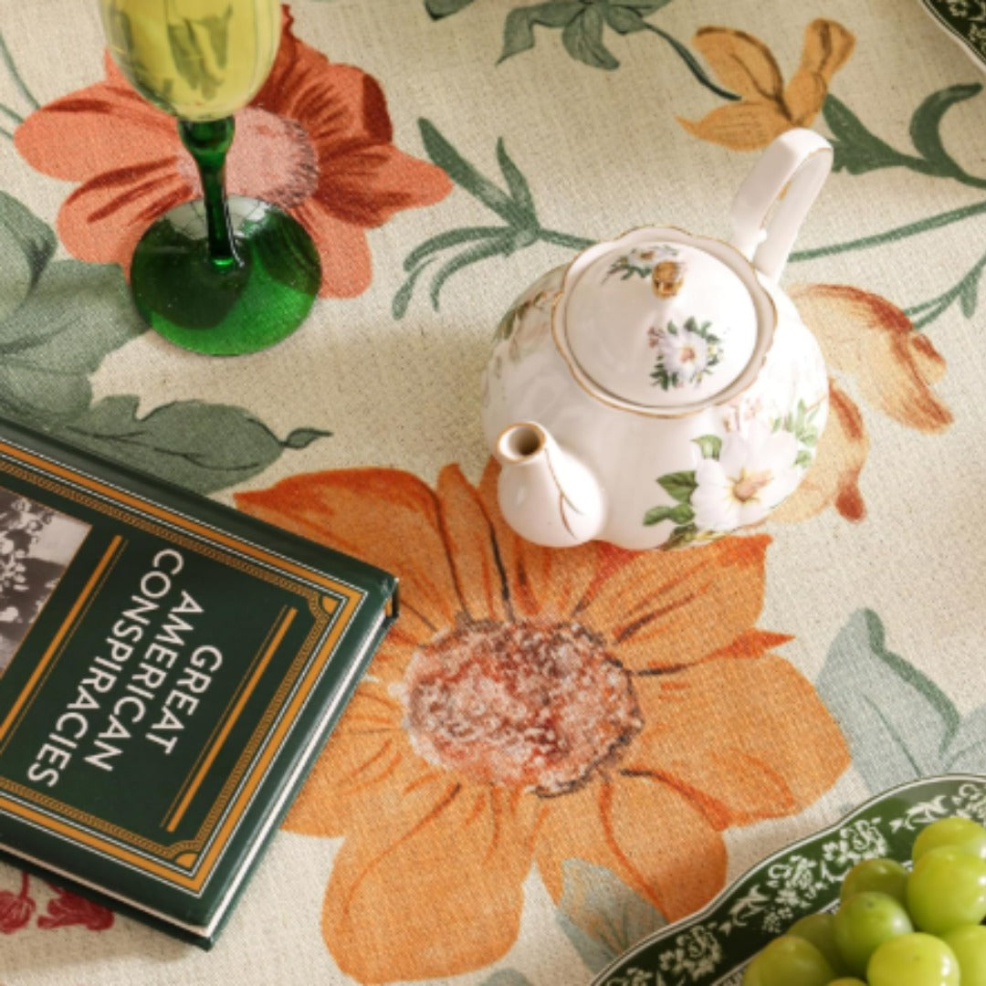 Milch Signature Designer Table Cover